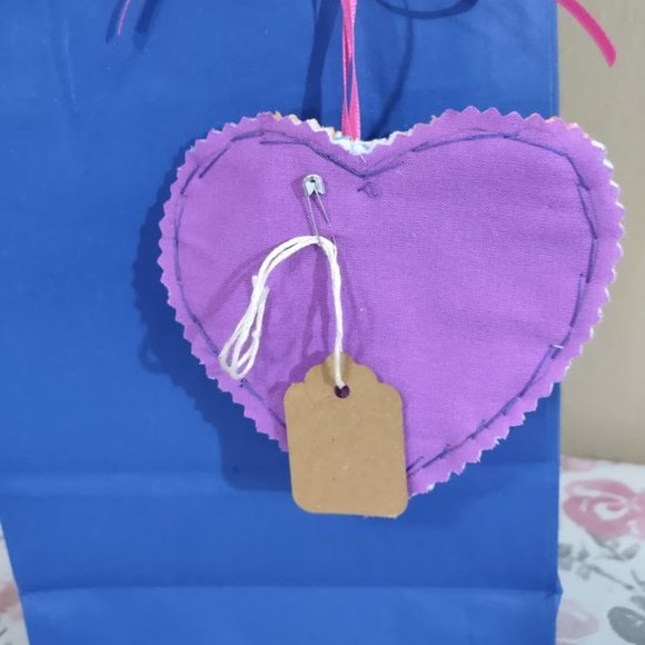 HANDCRAFTED GIFT TAGS - Picture 3 of 3